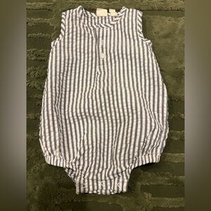 Baby Gap Seersucker Striped Romper – 6–12 Months (NWT Condition)